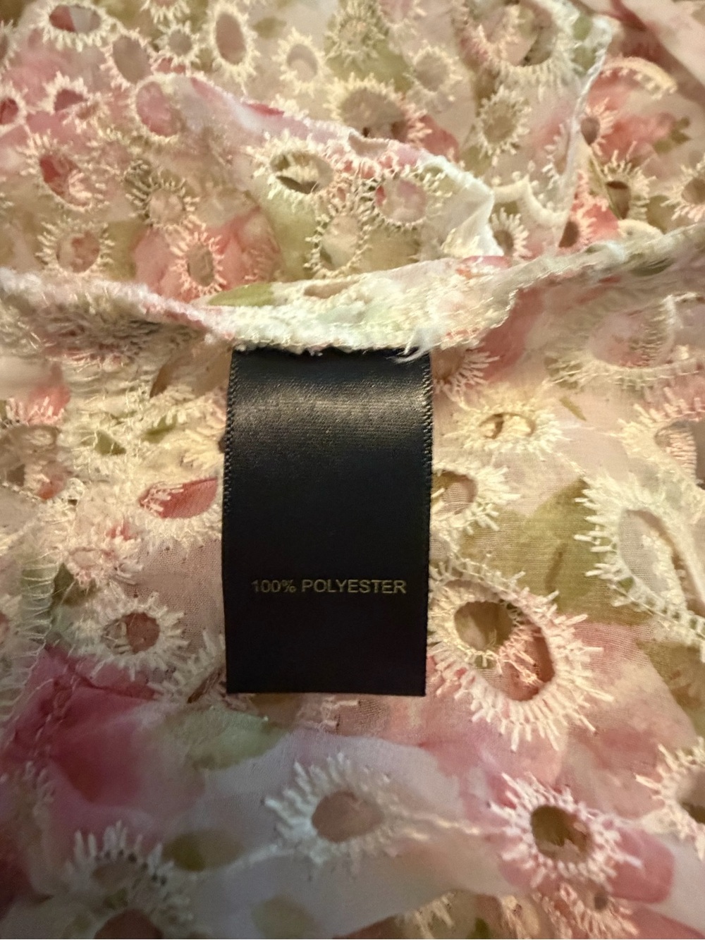 House of Harlow 1960 White Eyelet Ruffle Blouse with Pink Accents - Picture 4 of 4